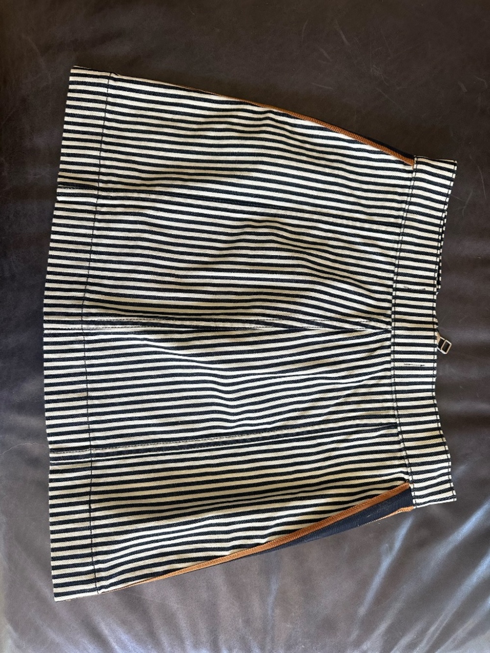 Mini skirt - Picture 2 of 4